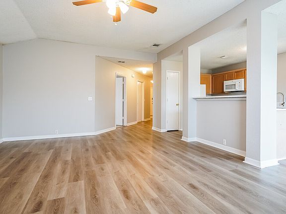 5th image of 6901 Baybridge Dr