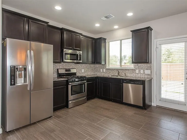 1001 Zodiac Ln #37 — Photo 11