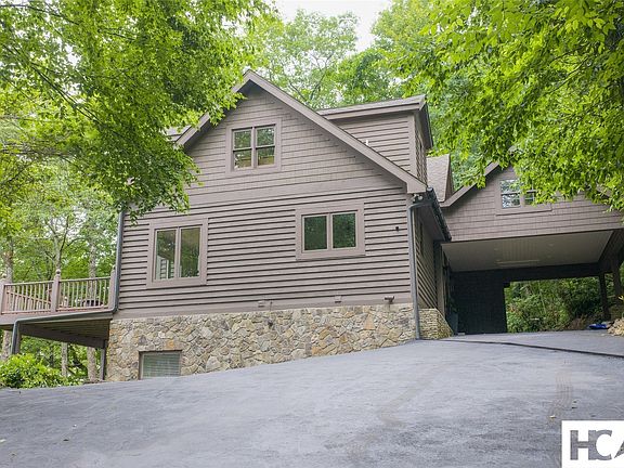 2nd image of 700 Satulah Ridge Road