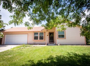 1040 Greenbrier Dr, Colorado Springs, CO 80916