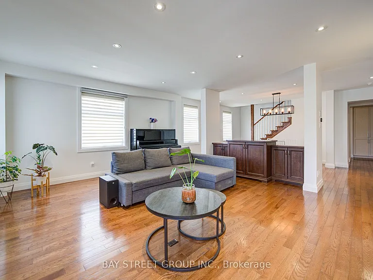 95 Hopedale Ave — Photo 8