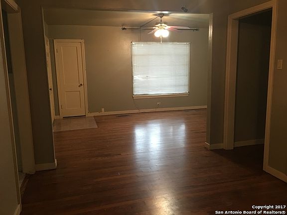 3rd image of 428 Bryn Mawr Dr