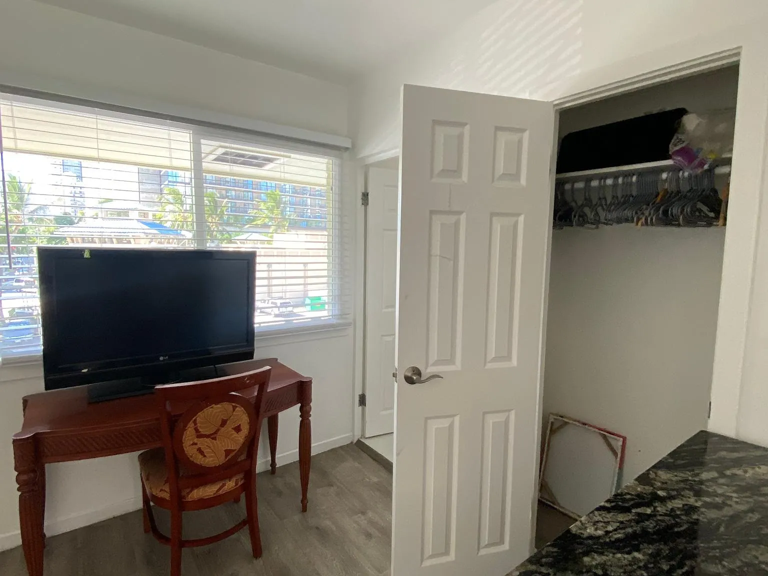 Studio, 350 sqft, $1,500 — Photo 4