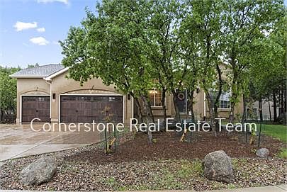 1st image of 355 Paisley Dr
