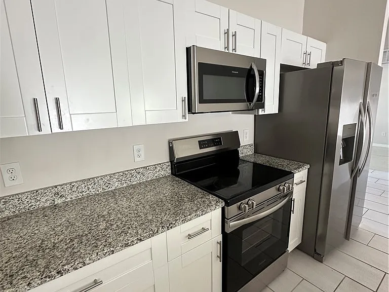 1027 Andalusia Blvd — Photo 12