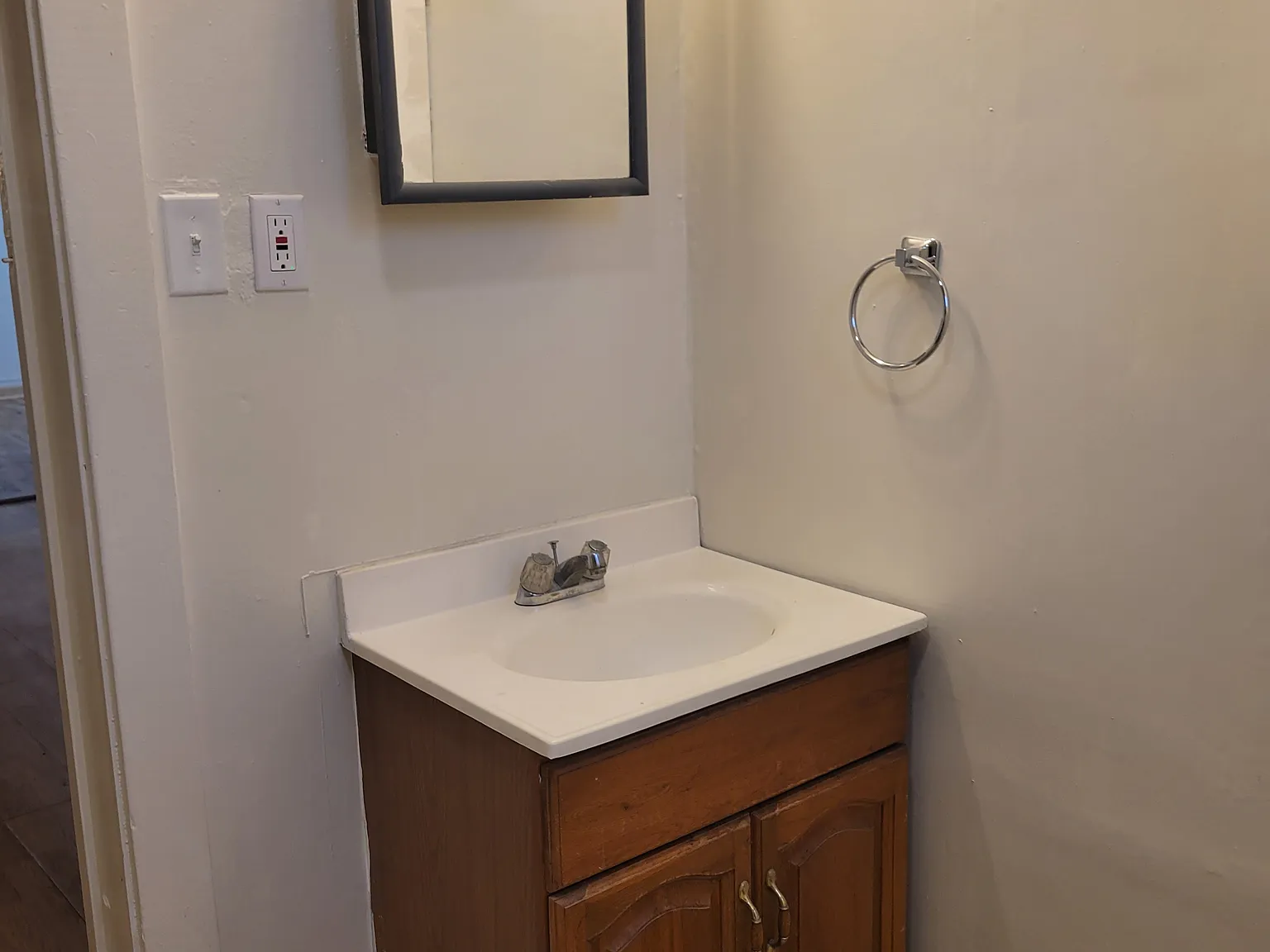 4 bed, 1200 sqft, $965 — Photo 4