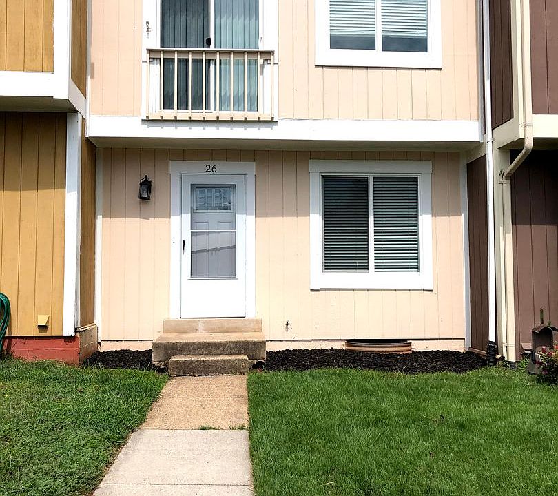 1st image of 26 Sugarland Square Ct