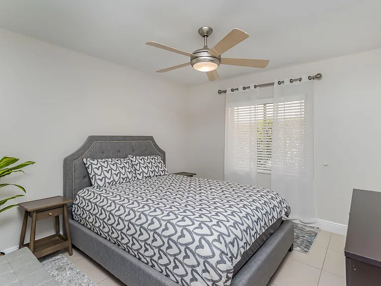 7572 Silver Woods Ct — Photo 12