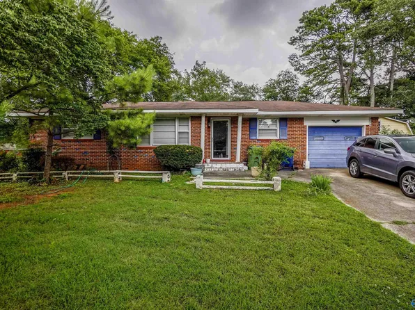 2110 Fulton Dr NW, Huntsville, AL 35810