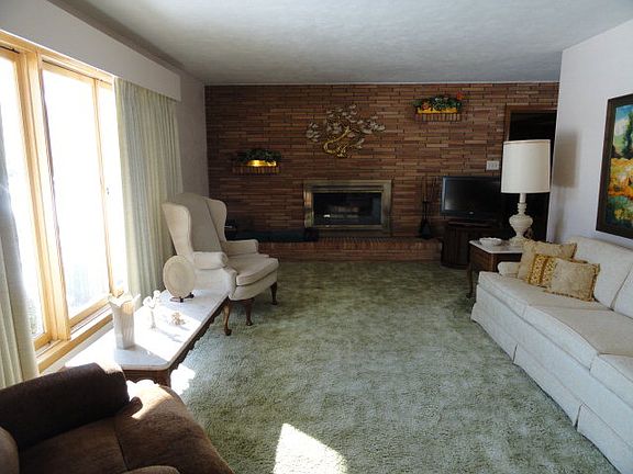 2nd image of 183 Marca Dr