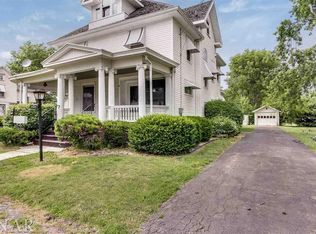 253 E 3rd St, El Paso, IL 61738