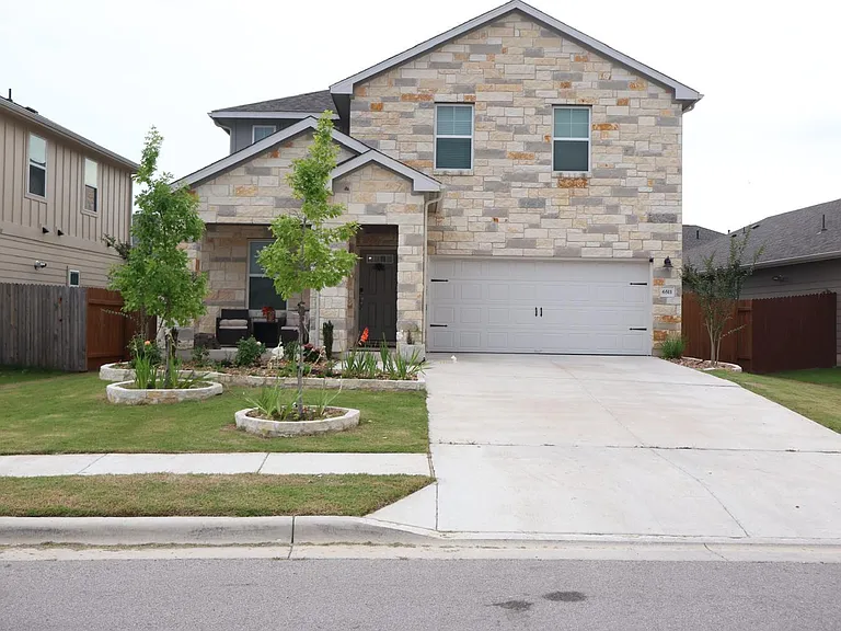 6511 Dragride Rd — Photo 2