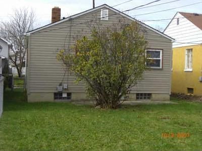 2nd image of 276 S Oakley Ave