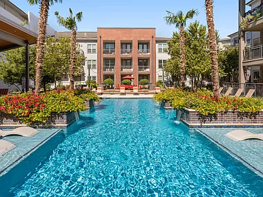 Union At Carrollton Square