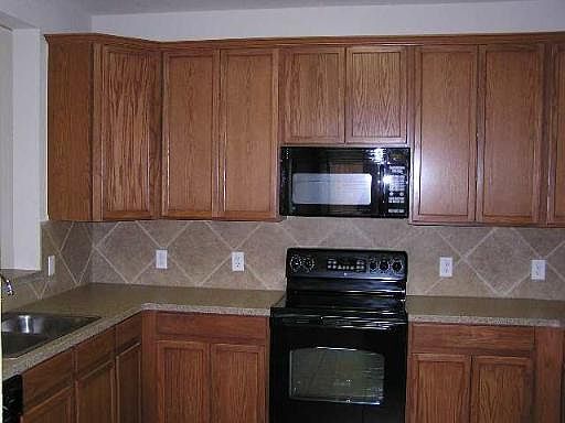 4th image of 2641 Grayson Cir #2641