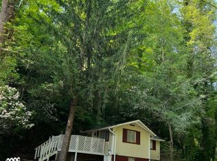 309 Shields View Dr, Gatlinburg, TN 37738