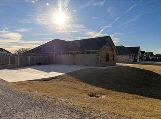 7655 Northgate Dr, Elgin, OK 73538