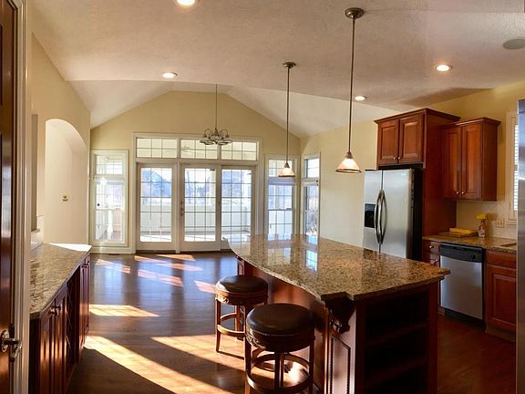 3rd image of 6705 Swickard Ct