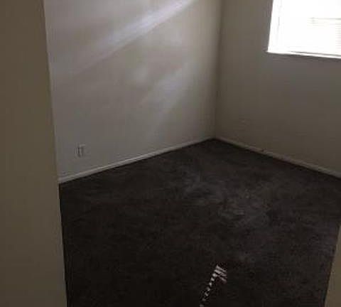 4th image of 1620 W 6th Ave
