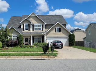 3713 Oak Chase Dr, High Point, NC 27265