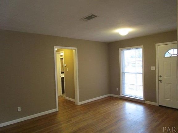 4th image of 44 De Luna Dr