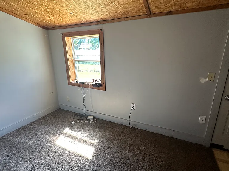 7 S Peach Ave — Photo 11