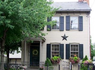 51 E Main St, Strasburg, PA 17579