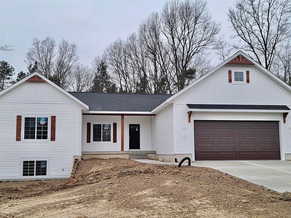 1st image of 840 N 144th Ave