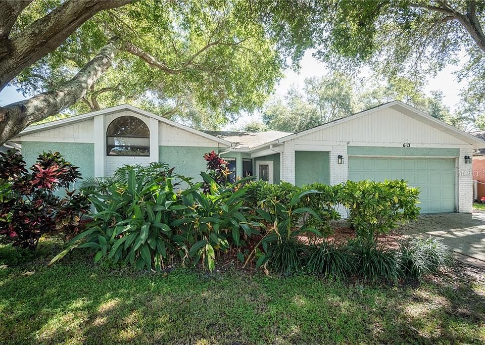 1st image of 613 Crystal Dr
