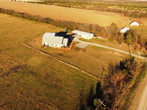 5th image of 715 County Road 4850