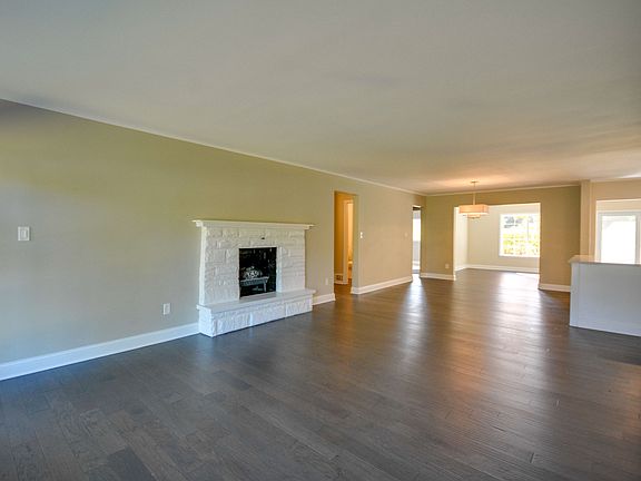 2nd image of 22731 Hilliard Blvd