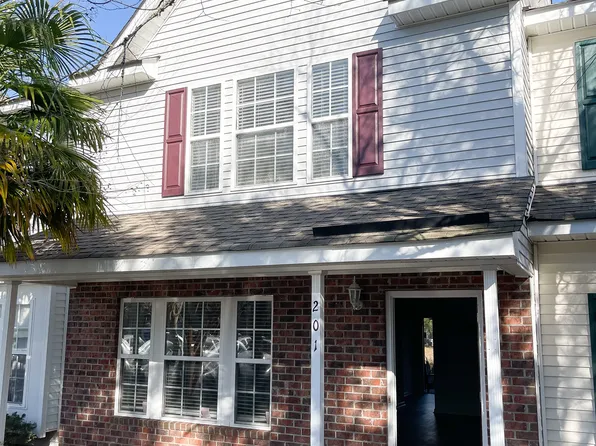 201 Yellow Hawthorn Cir, Summerville, SC 29483