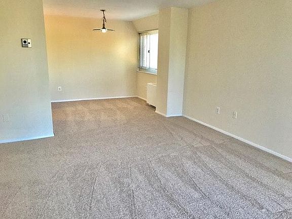 4th image of 4520 Peacock Ave