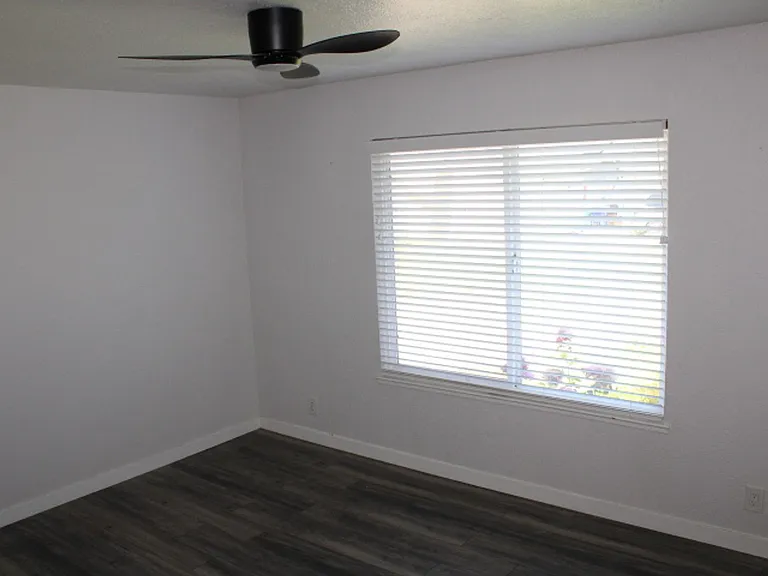 130 Aster Ct — Photo 6