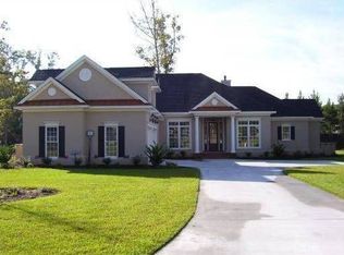 9 Pinebrook Ct, Savannah, GA 31405