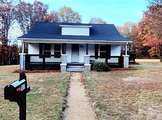 1917 Scott St, Eden, NC 27288