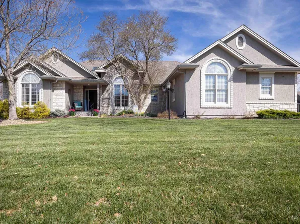 7216 SW Palace Dr, Topeka, KS 66610