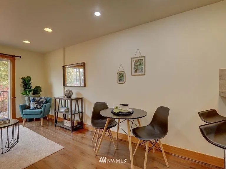 5204 Delridge Way SW #C — Photo 5