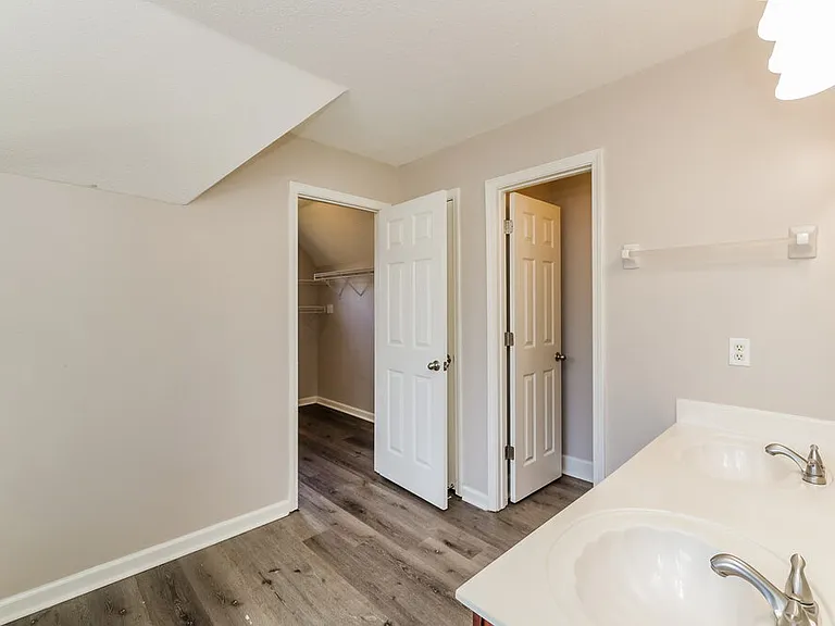 10047 Cameron Ridge Trl — Photo 12