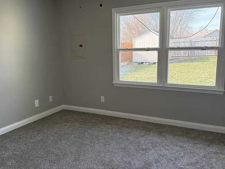 232 Chestnut Ln — Photo 7