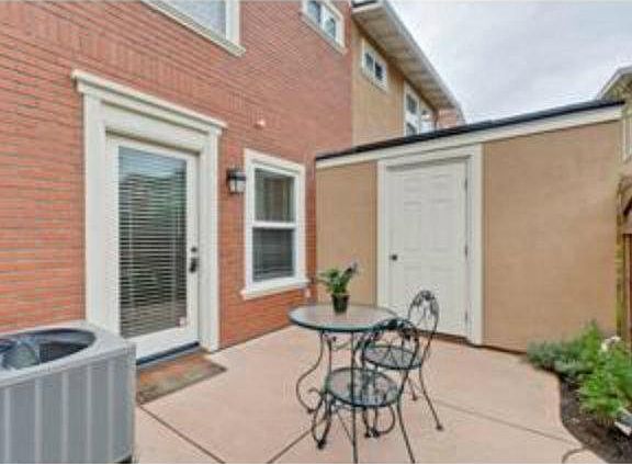 4th image of 875 Carlisle Way