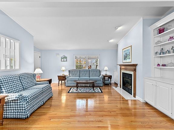 2nd image of 5101 Island Dr