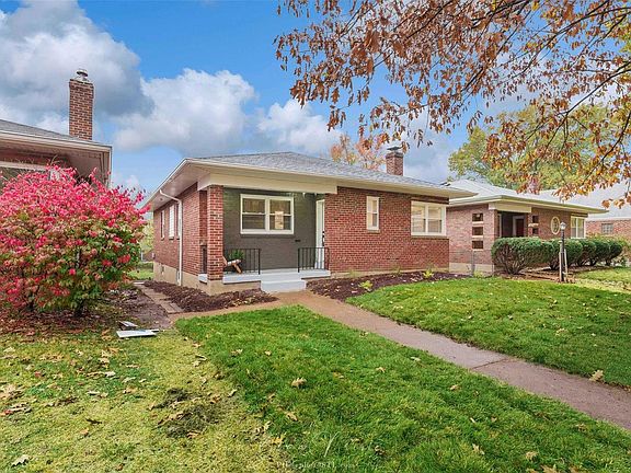 2nd image of 5646 Winona Ave