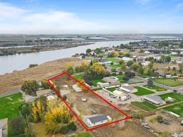 71 W Sunset Dr, Burbank, WA 99323