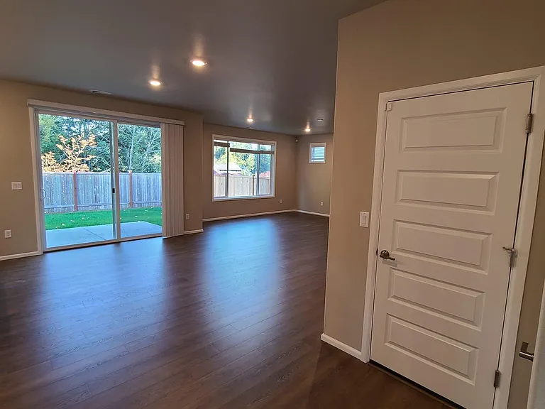 Garage access (2 car)