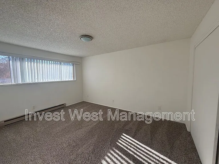 319 NE 104th Ave #B — Photo 14