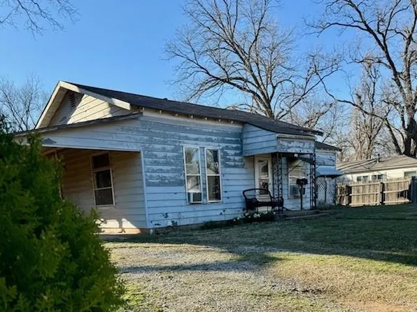 832 S Leigh St, Stillwater, OK 74074