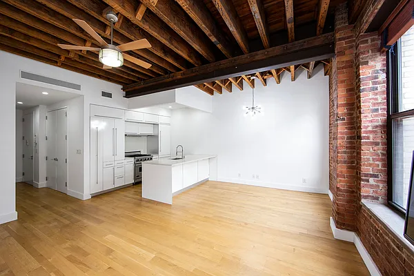 Rented by Mdrn Residential | media 16