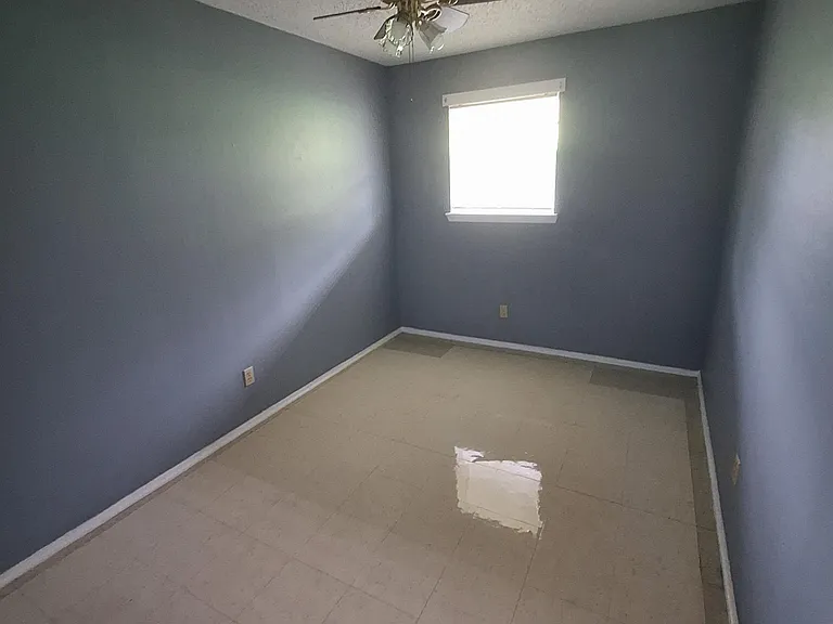 504 E 6th St #5 — Photo 3