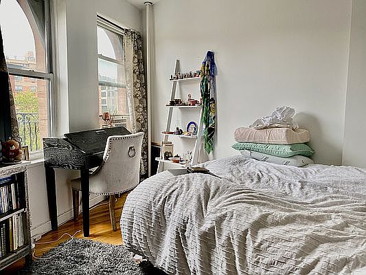 3rd image of 206 Saint Nicholas Ave #N4